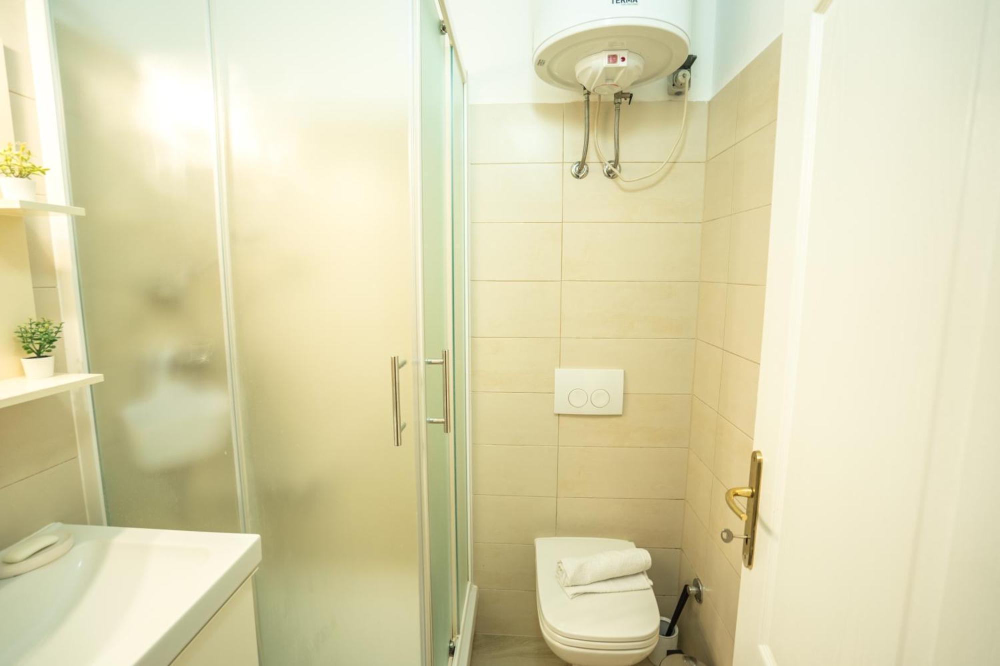 Apartman Iris Загреб Экстерьер фото